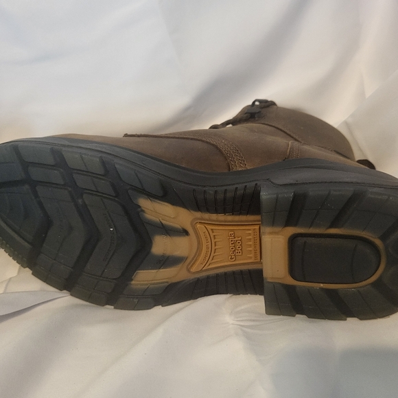 Size 8 1/2 wide color brown. - Picture 5 of 12